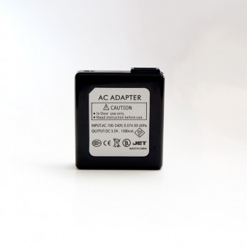 Wall-to-USB Black Charging Adaptor - 110 volt~5 volt (1000mAh)